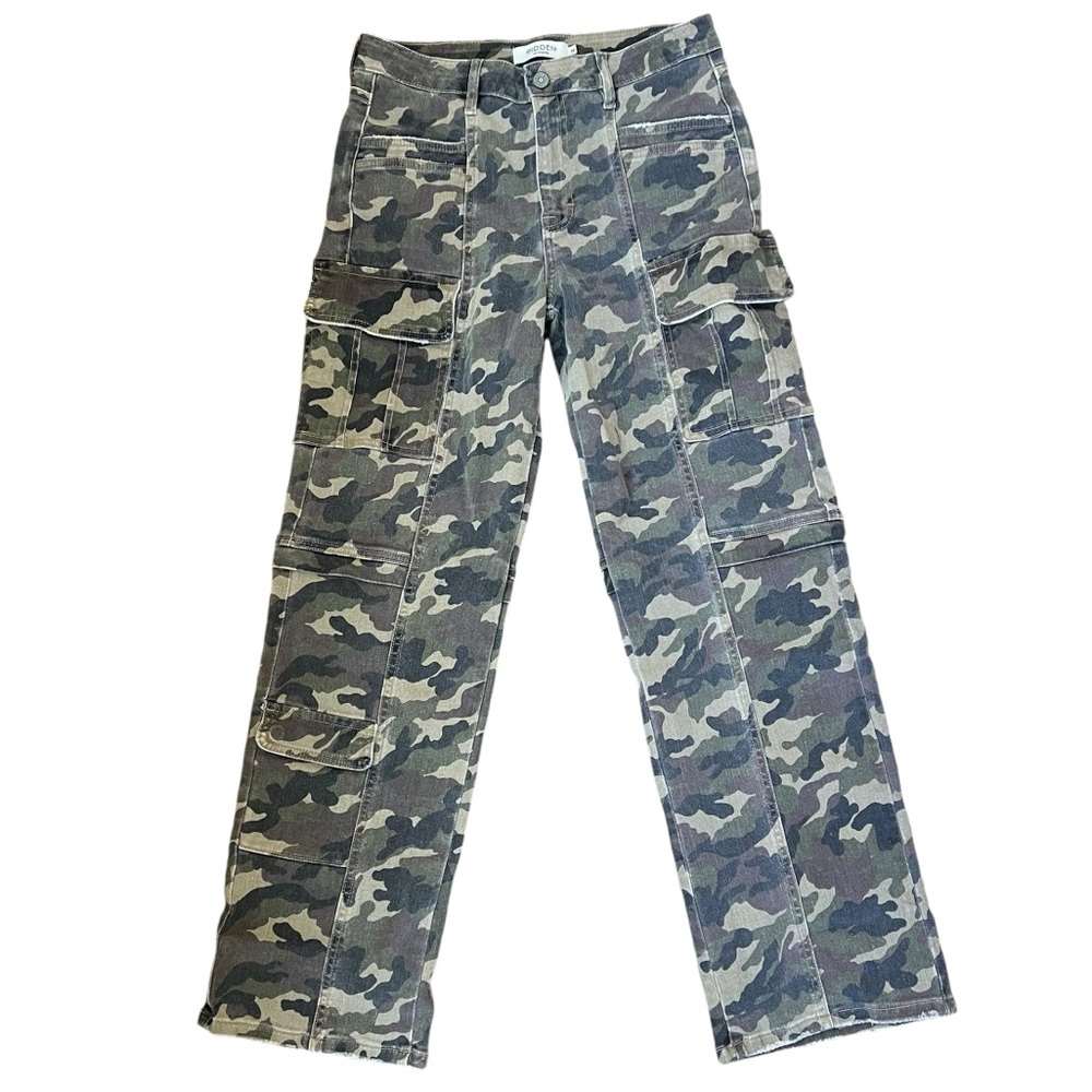 Women’s Camo Cargo Pants